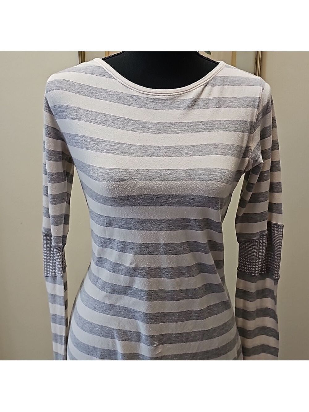206. Lululemon Devotion long sleeve